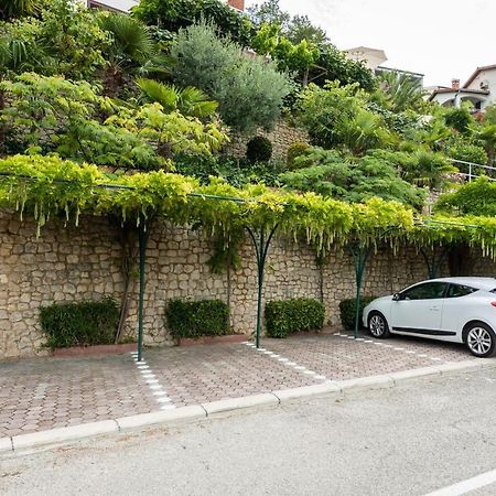 Apartments Mandica Rabac Exterior photo