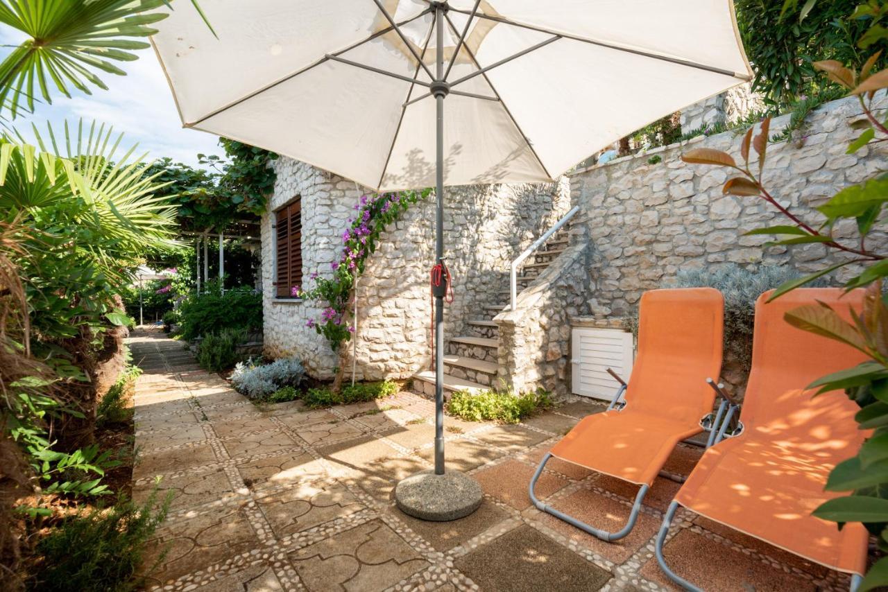 Apartments Mandica Rabac Exterior photo