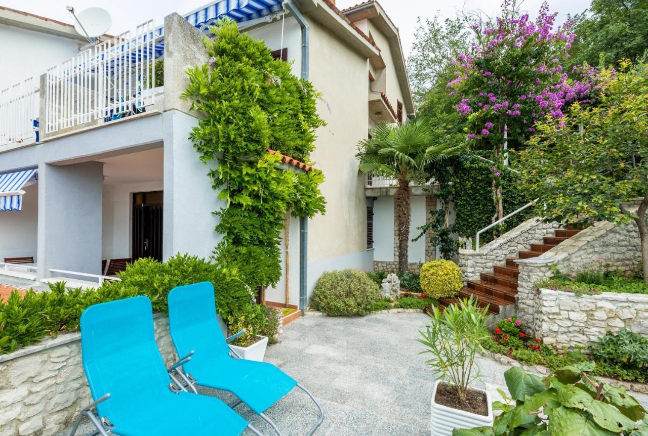 Apartments Mandica Rabac Exterior photo