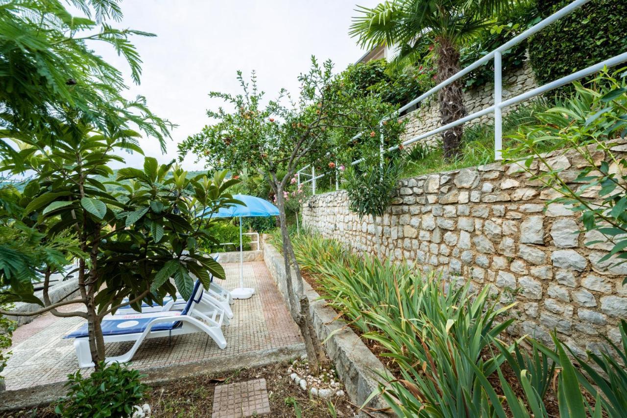 Apartments Mandica Rabac Exterior photo