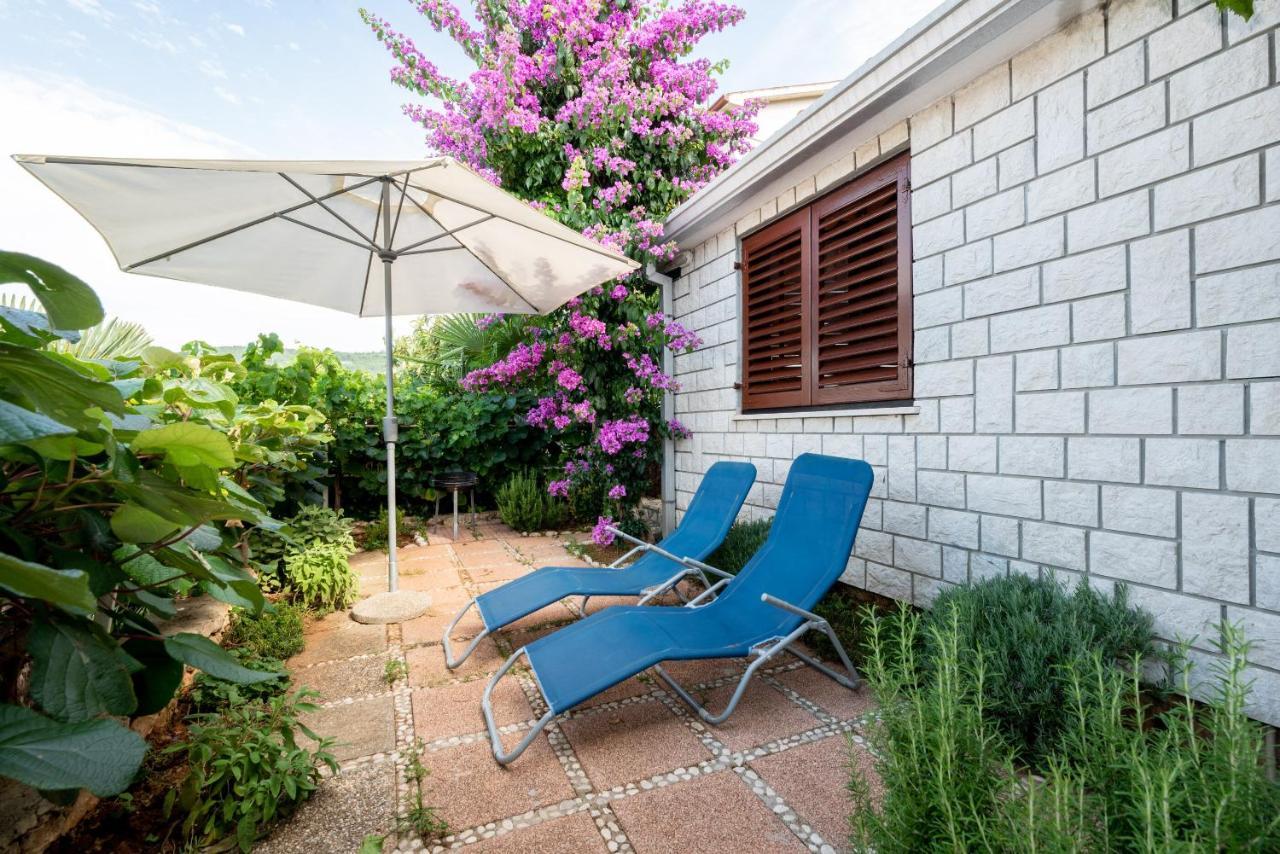 Apartments Mandica Rabac Exterior photo