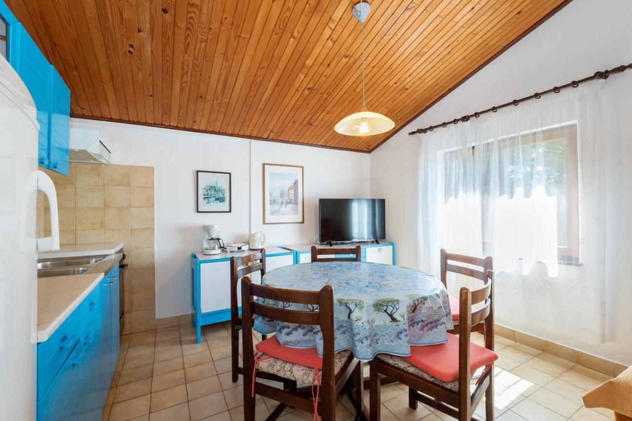 Apartments Mandica Rabac Exterior photo