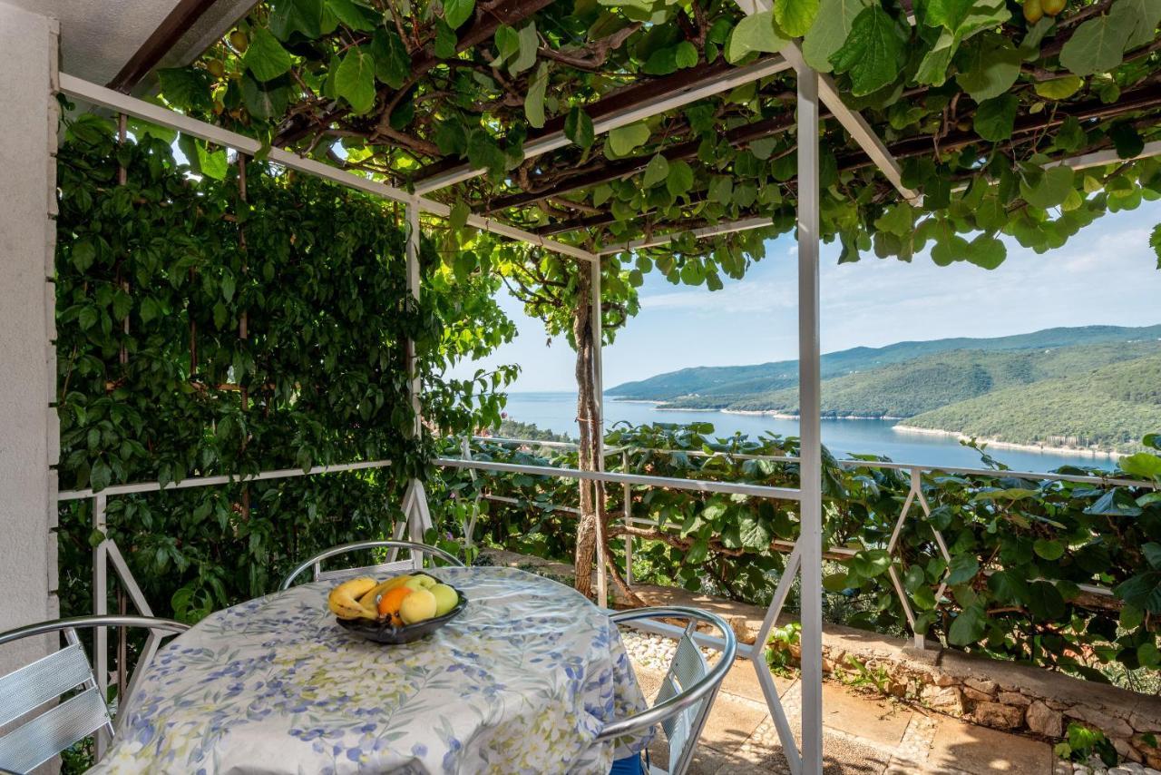 Apartments Mandica Rabac Exterior photo