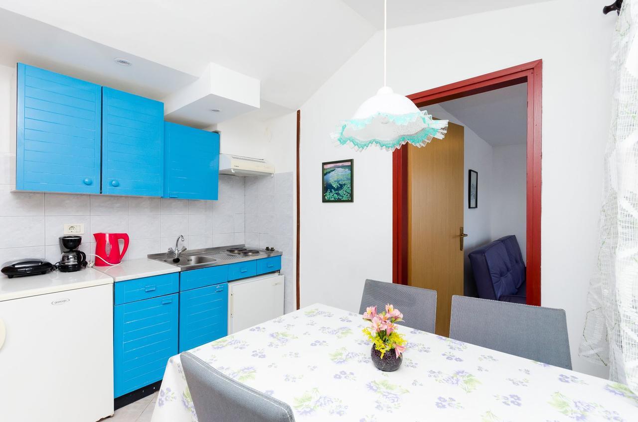 Apartments Mandica Rabac Exterior photo